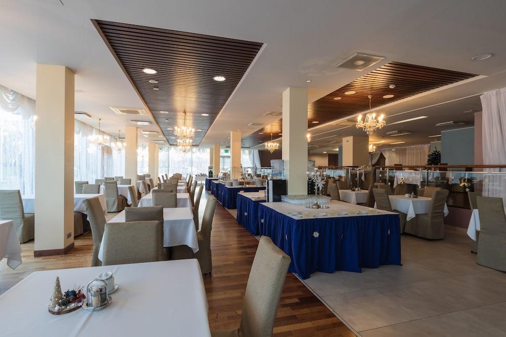 Riga Islande Hotel With Free Parking Exterior foto