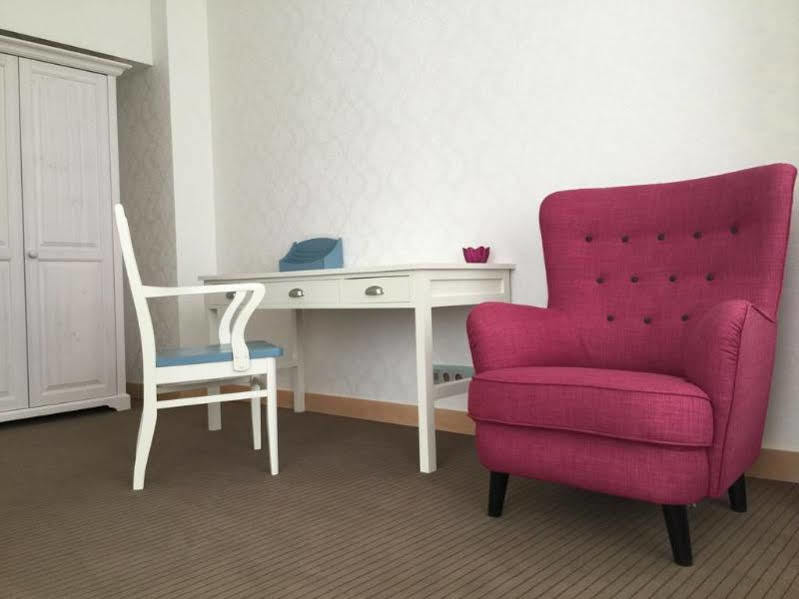 Riga Islande Hotel With Free Parking Exterior foto